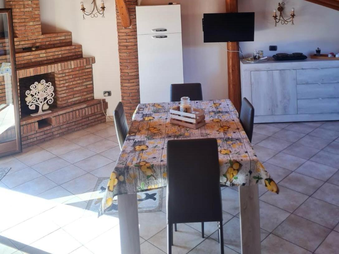 Casa Vacanza Lmt Aci Catena Εξωτερικό φωτογραφία